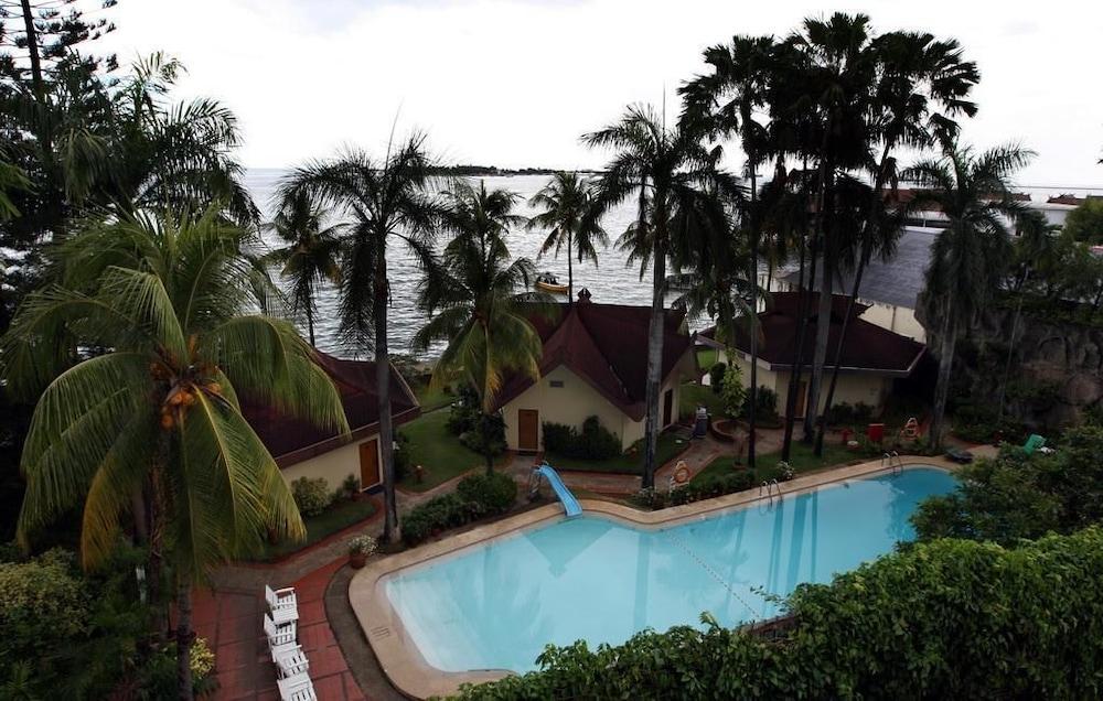 Makassar Golden Hotel Exterior foto
