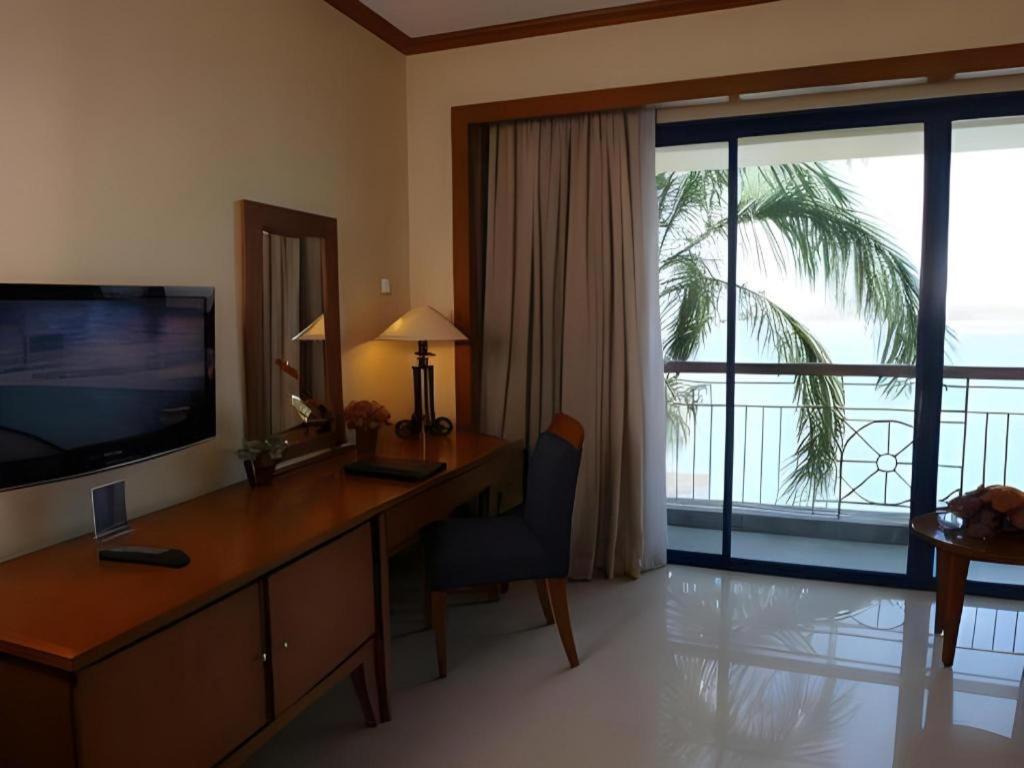 Makassar Golden Hotel Exterior foto